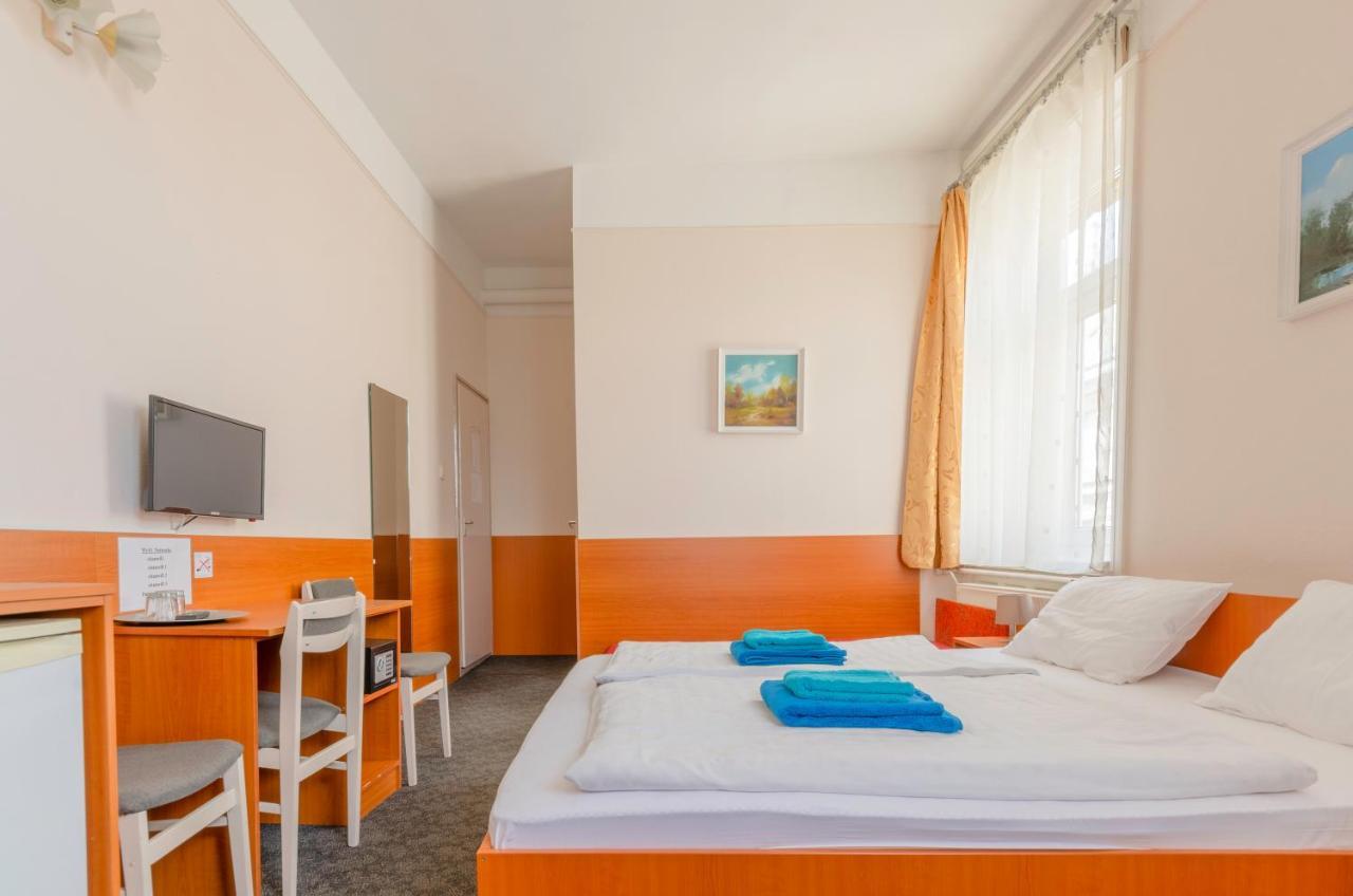 Eitans Guesthouse Budapest Esterno foto