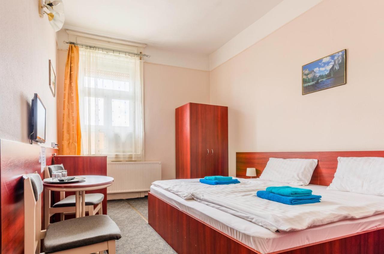 Eitans Guesthouse Budapest Esterno foto