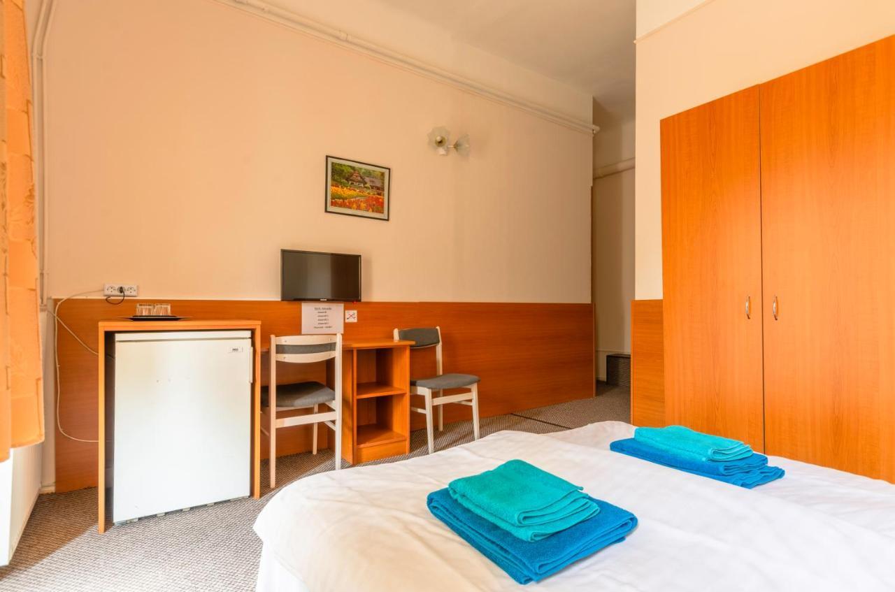 Eitans Guesthouse Budapest Esterno foto